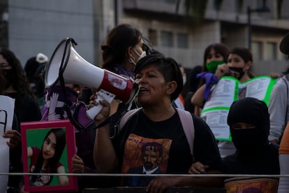 Mujeres durante una protesta contra la violencia