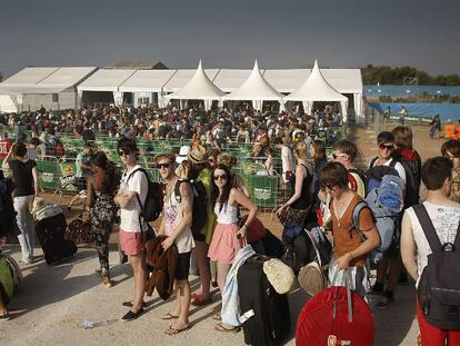LOS 'PEREGRINOS' DEL FIB EMPIEZAN A INUNDAR BENICÀSSIM