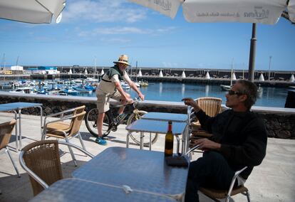 The first day of Phase 1 of the deescalation process on the island of El Hierro.