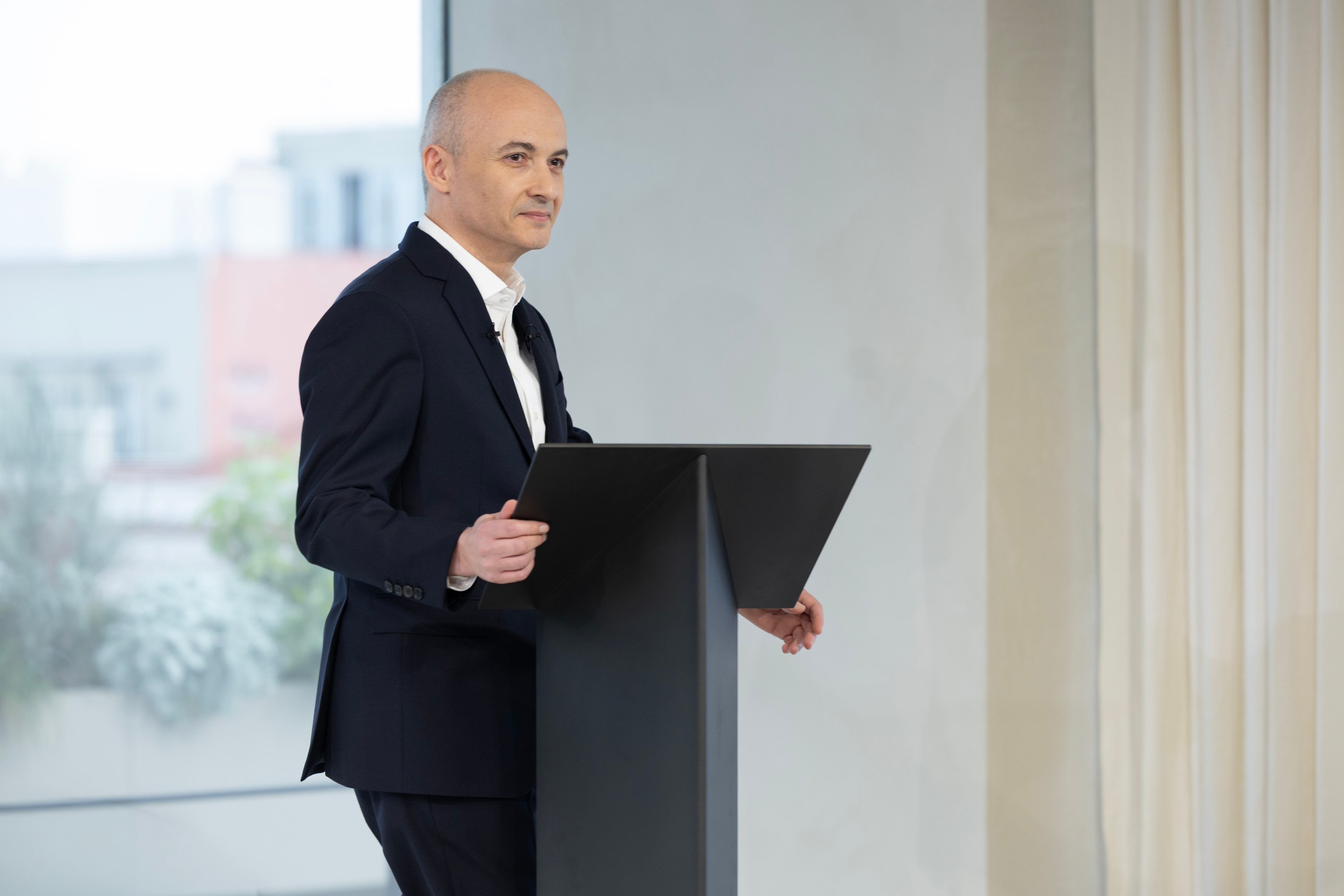 El consejero delegado de Inditex, Óscar García Maceiras, en la rueda de prensa de los resultados anuales de 2025.