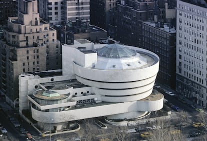 Vista aérea del Museo Guggenheim por Frank Lloyd Wright el 11 de febrero de 1977 en Nueva York.