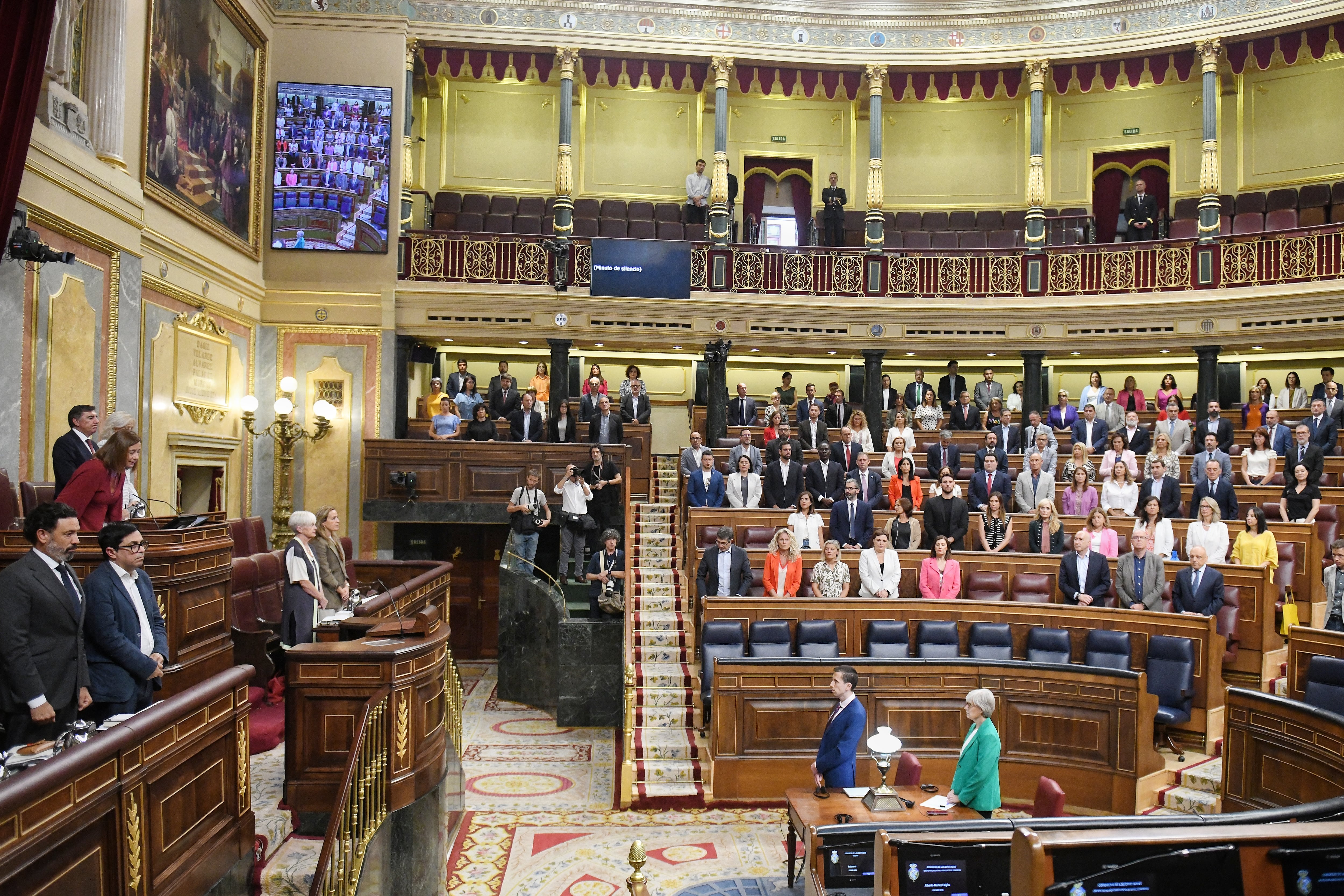 Un informe advierte de la “creciente irrelevancia” del Parlamento frente al Gobierno por el abuso del decreto-ley