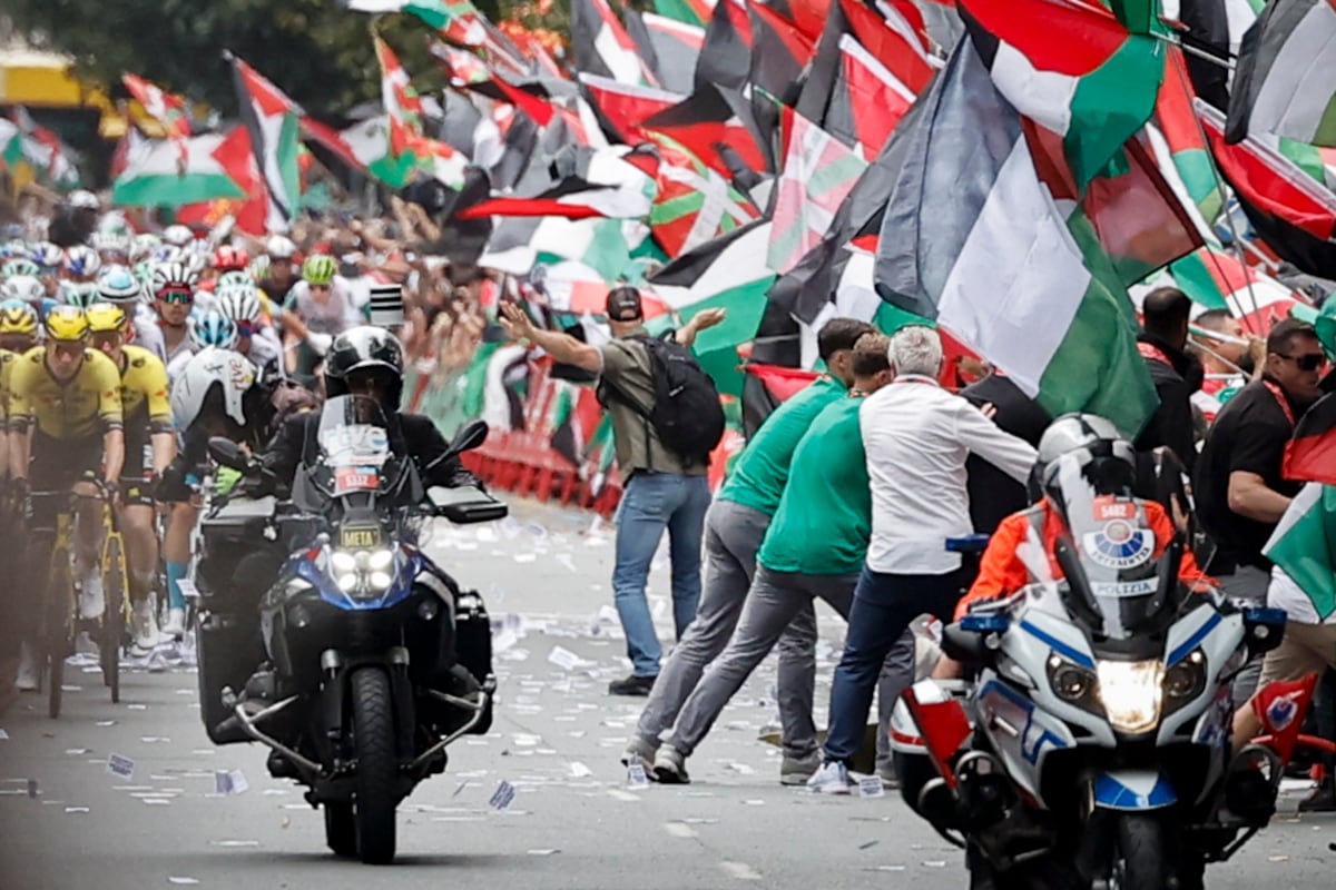 Las protestas contra Israel obligan a suspender el final de la etapa de la Vuelta en Bilbao