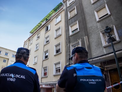 Vista del edificio siniestrado en la calle Alfonso X O Sabio de Vigo, el pasado miércoles.