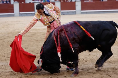 Fortes, en un muletazo con la mano derecha al quinto de la tarde.