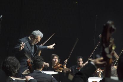 Josep Pons dirigirà el concert escenificat sobre Beethoven.