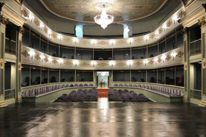 Interior del recuperado Coliseo de San Lorenzo de El Escorial.