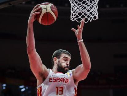 Trece años después del oro de España en Japón, el que fue jugador número 12 en aquel torneo ejerce el liderazgo de la selección