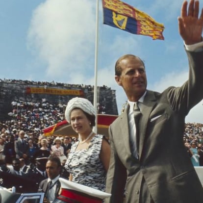 Isabel II y el príncipe Felipe, durante una visita a las Bahamas en 1966.