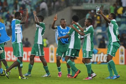 La selección nigeriana celebra el pase a la final ante Mali.