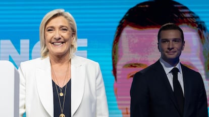 Marine Le Pen comparece en París para valorar los resultados de su formación.