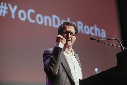 Manuel de la Rocha presenta su candidatura a las primarias del PSOE para la alcaldía de Madrid en el Circulo de Bellas Artes.
 