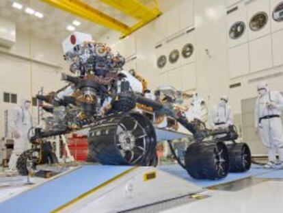 Ensayos del robot de exploración de Marte Curiosity en Jet Propulsion Laboratory (California), donde se ha desarrollado.