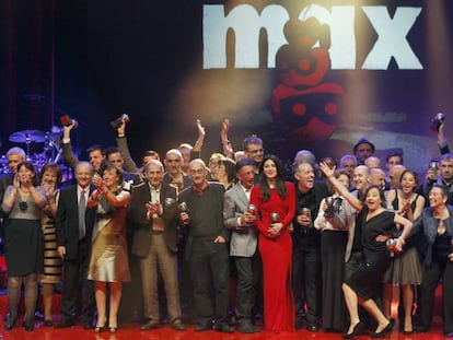 Fotografía de familia de los ganadores de los Premios Max en 2012.
