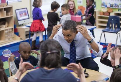 El presidente Barack Obama, durante su visita a un colegio de Decatur (Georgia).