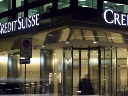 Oficina de Credit Suisse en Mil&aacute;n.