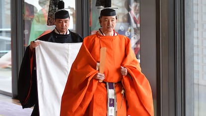 El príncipe Fumihito, en la ceremonia de la entronización de Naruhito, en Tokio el pasado octubre.