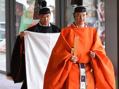 El príncipe Fumihito, en la ceremonia de la entronización de Naruhito, en Tokio el pasado octubre.