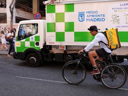 Aviso: “Uber somos todos: si consumimos low cost, generamos trabajos low cost”