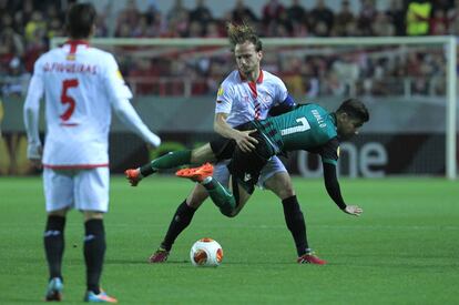 Rakitic con Vadillo