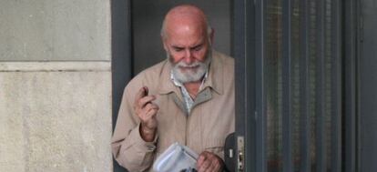 El funcionario Teodoro Montes, a su salida de los juzgados la semana pasada.