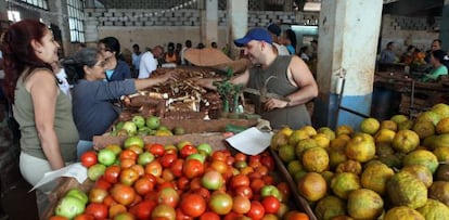 Imagen de un mercado privado en La Habana (Cuba), el primer día del año.