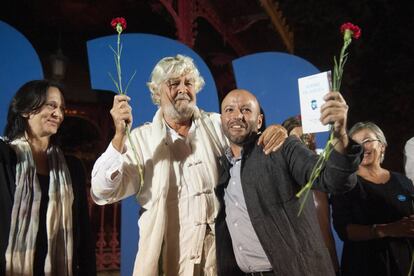 Luis Villares con Xosé Manuel Beiras y Carolina Bescansa, ayer en la Alameda de Ourense.