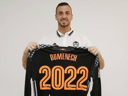 Dom&eacute;nech en su presentaci&oacute;n en el Valencia