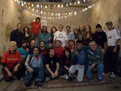 El Canto del Loco, junto a los internos del psiquiátrico José Tiburcio Borda, en Buenos Aires.