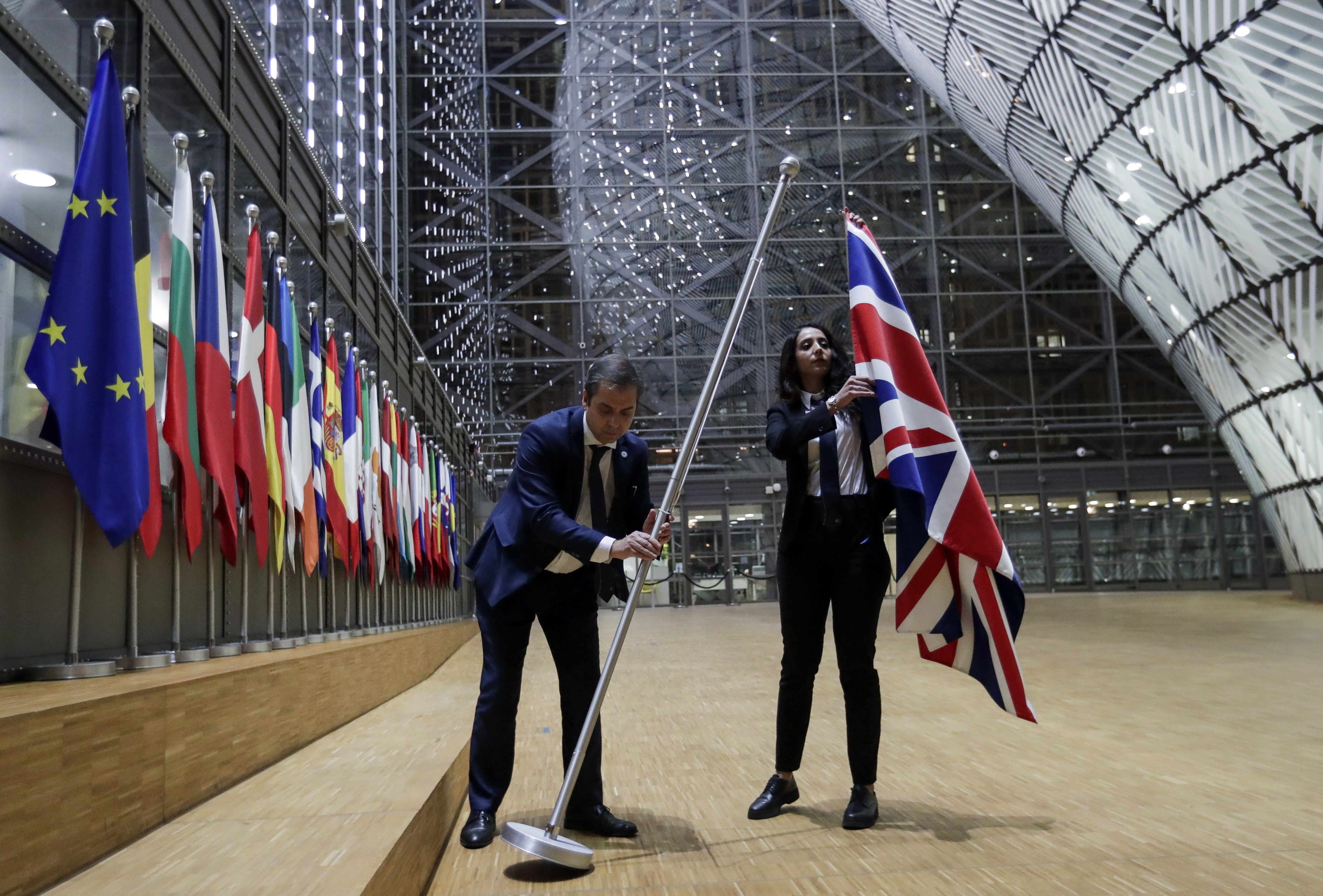 El Reino Unido y España, 10 años después del Brexit: menos estudiantes, más controles comerciales y un calvario de trámites