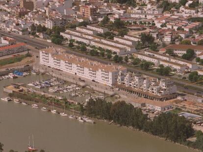 Vista a&eacute;rea de Gelves, la localidad donde resid&iacute;a la mujer fallecida.