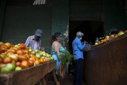 Yuliet Colón publica cada semana en Facebook recetas y trucos para que los cubanos cocinen con lo que está disponible en la isla. 'Recetas desde el Corazón' se ha convertido en una ayuda ante el racionamiento de alimentos.