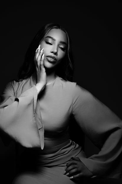 "En el Reino Unido, la ley dice que no te pueden despedir por ser trans, pero aún existe discriminación en el proceso de contratación", dice Munroe Bergdorf.