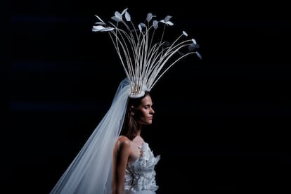 Desfile de la colección primavera-verano 2023 del diseñador Claro Couture, durante la 76ª edición de la pasarela Mercedes Benz Fashion Week Madrid, este sábado en Madrid.  