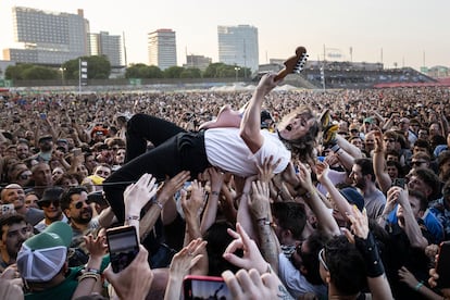 Un momento del concierto del grupo Idles en el Primavera Sound 2025.