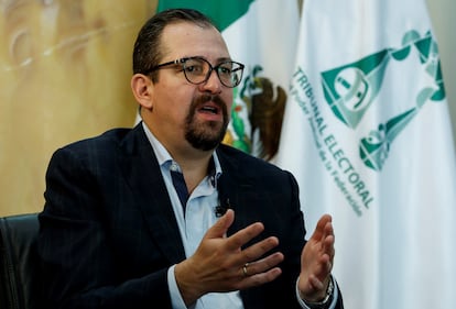 El presidente de la Sala Superior del Tribunal Electoral del Poder Judicial de la Federación (TEPJF) cesado, José Luis Vargas, durante una entrevista el pasado junio.