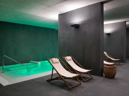 Diseño vanguardista para disfrutar de una experiencia única de vinoterapia. En la imagen, el spa de Finca Los Arandinos, en Entrena (La Rioja).