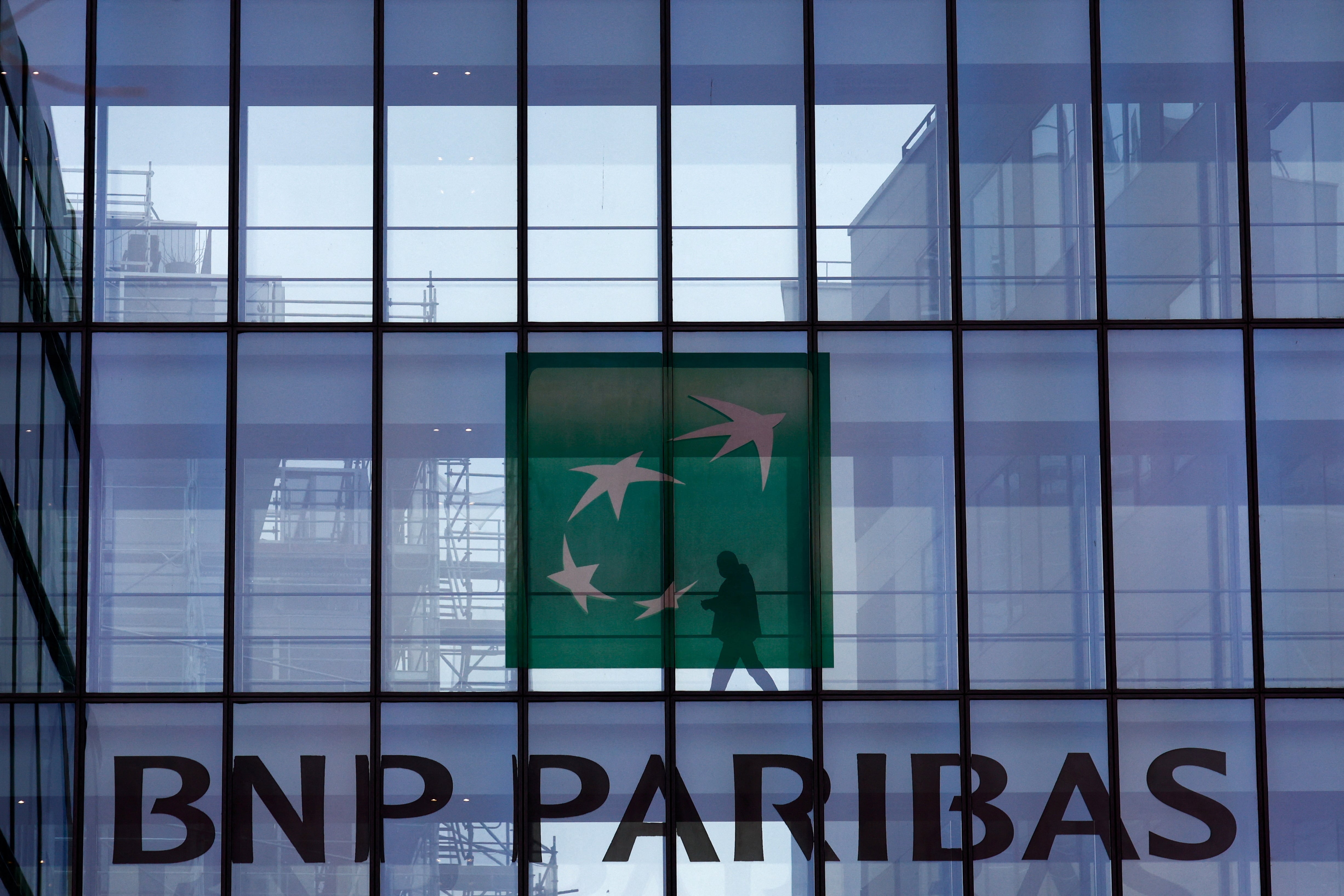 BNP contrata a Goldman Sachs para vender Cetelem por más de 1.000 millones