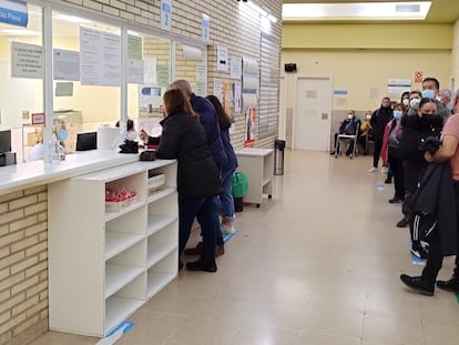 Imagen de archivo del interior de un centro de atención primaria.