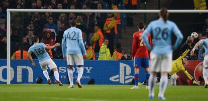 Gol de Agüero de penalti.