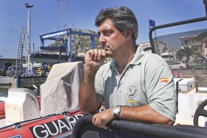 El jefe del Grupo Especial de Actividades Subacuáticas de la Guardia Civil en Girona, Fernando Aguirre, en L'Estartit.
