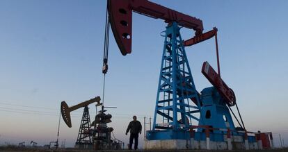 Una instalación de bombeo de petróleo.