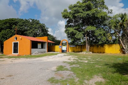 La entrada del panteón municipal de Chablekal.