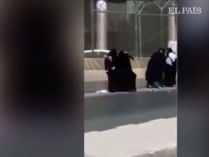 Varios curiosos de la capital saudí pasaron al lado del incidente sin mediar