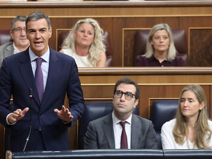 Sánchez se sumerge en la inmigración y en la política internacional en una de sus peores semanas