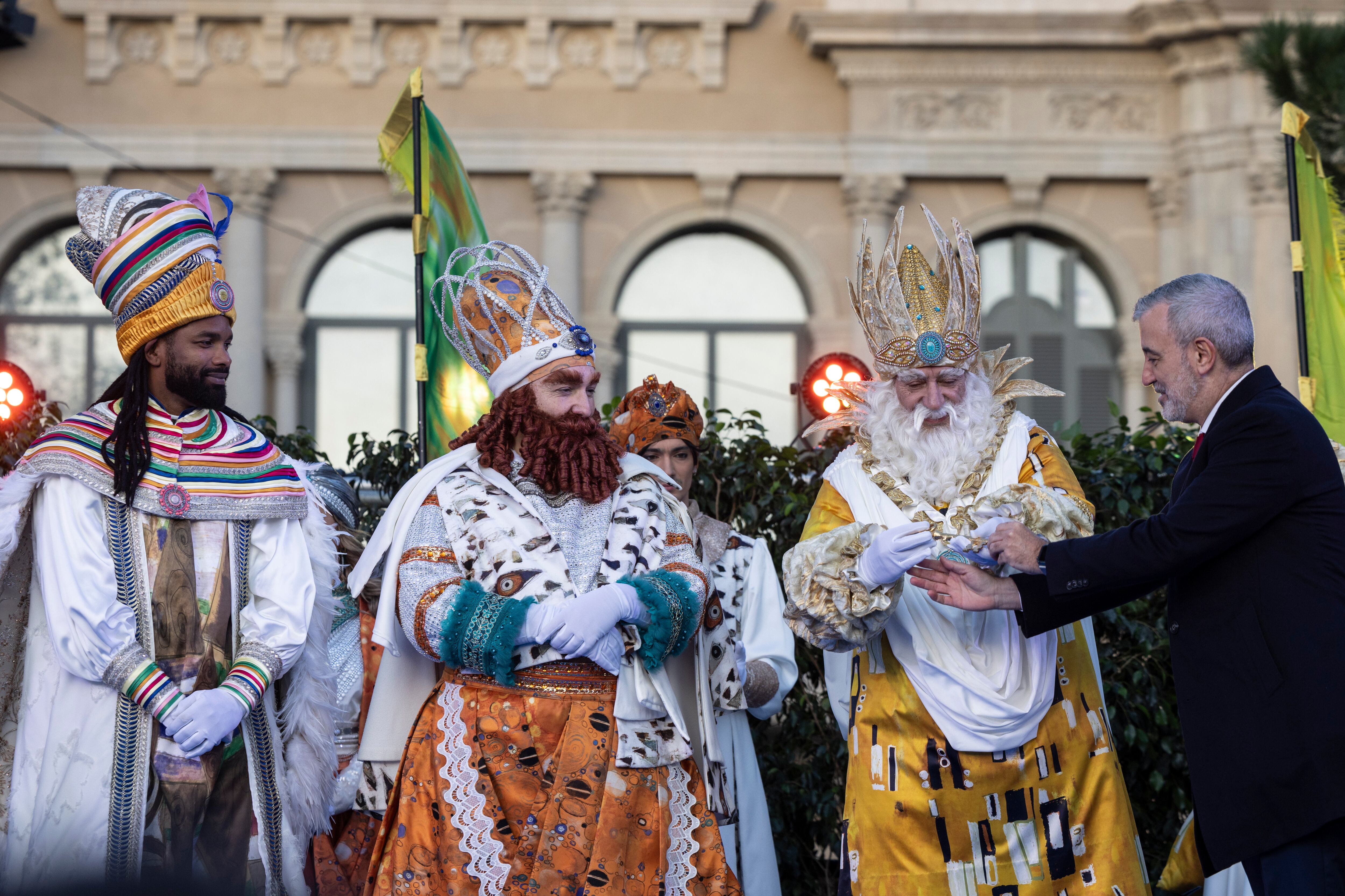 El Alcalde de Barcelona Jaume Colllboni ha recibido esta tarde  los Reyes Magos el pasado mes de enero de 2025.