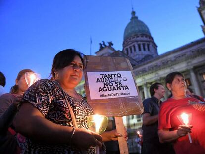 Marcha de las velas contra los tarifazos, el jueves por la noche en Buenos Aires.