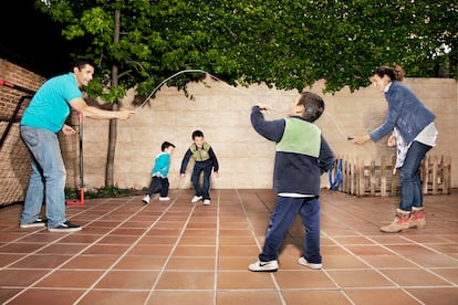 En el patio de casa.