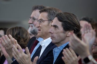 Mariano Rajoy, Alberto Núñez Feijóo y José María Aznar, en Valencia, el pasado 5 de febrero.