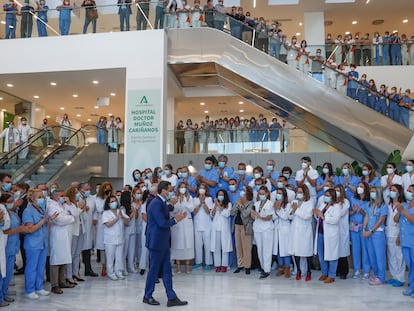 El presidente de la Junta de Andalucía, Juan Manuel Moreno, durante la inauguración el Hospital doctor Muñoz Cariñanos, antiguo Hospital Militar Vigil de Quiñones, en Sevilla el pasado 20 de marzo.